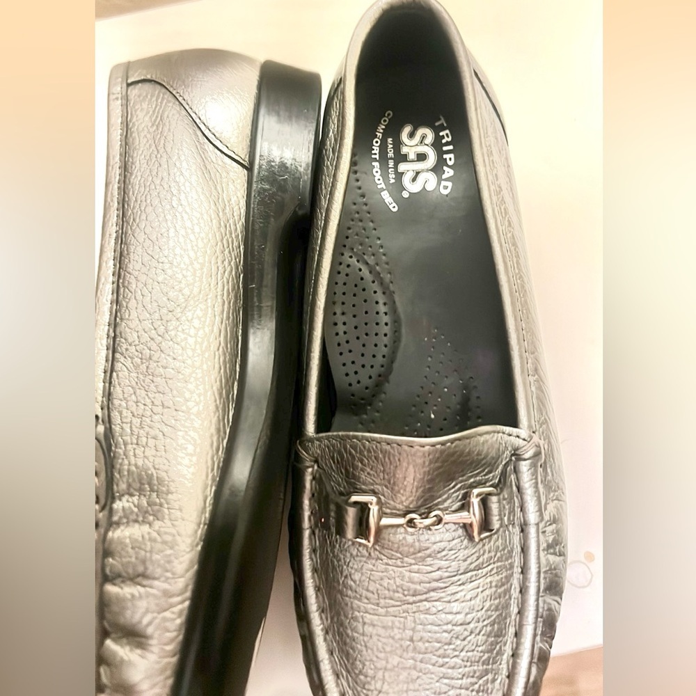 SAS, Metro Silver WalkingLoafers,Triple Cushion,Entire Footbed Support,Size 7.5